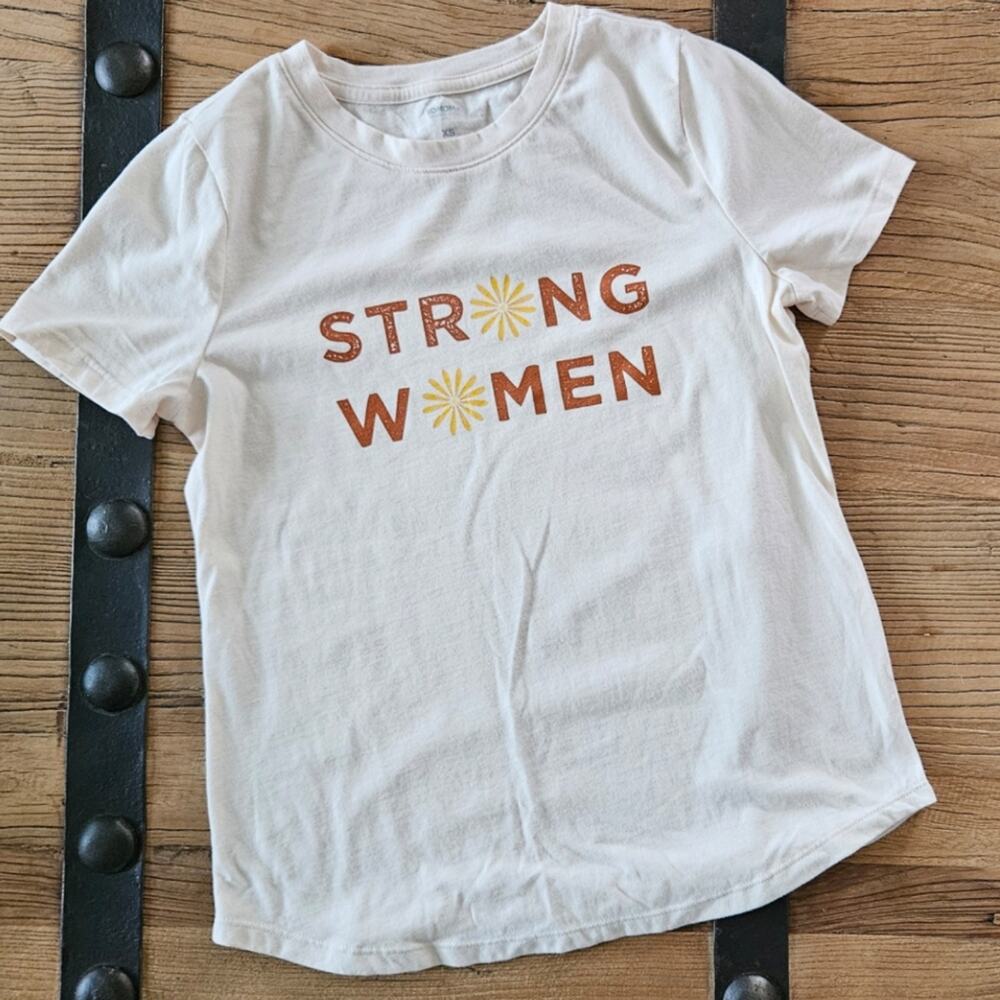 Sonoma Strong Women Cream Graphic Tee Shirt sz XS